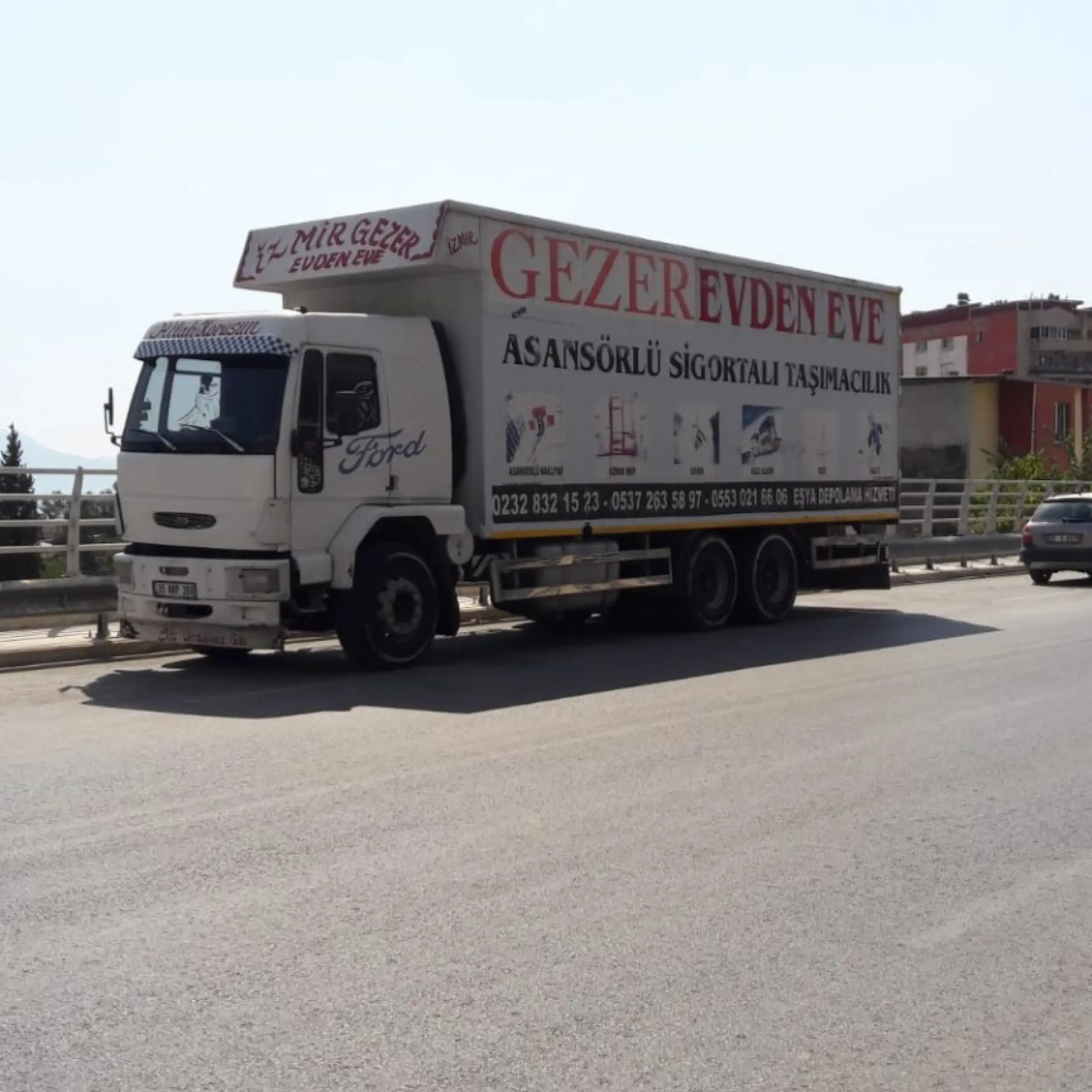Gezer Nakliyat Kamyonu yolda